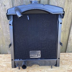 IHC Mc Cormick IHC Traktor Kühler Wasserkühler 320 322 324 326 430 436 DED3