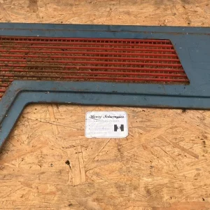 Original Hanomag Traktor Seitenteil links Verkleidung Perfekt 300 400 301 401