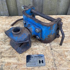 Original Ford Traktor Zugmaul 3910 4100 4000 4600 5600 4610 Anhängerkupplung