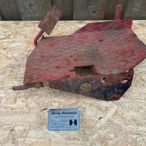 Original Mc Cormick IHC Traktor Trittblech rechts 326 324 430 432 436 439