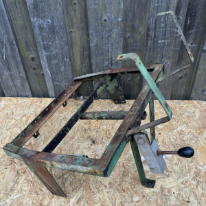 Original Fendt Traktor Farmer 1 FW 237 Tankhalter Unterbau Batteriehalter